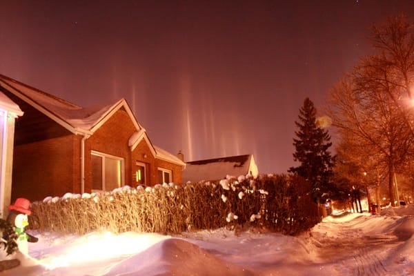 Winnipeg Northern Lights/Ice Crystals - November 30, 2010